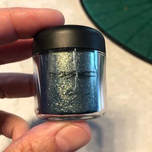 MAC Pigment Color Powder Eyeshadow
